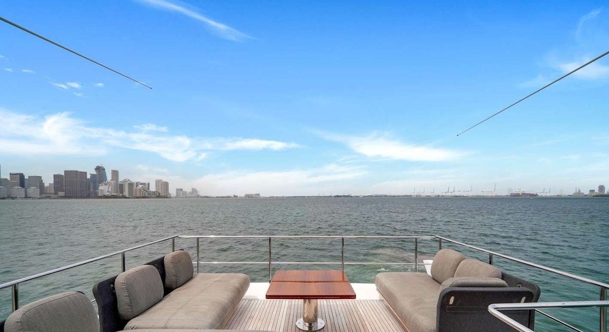 PARAGON yacht charter 4