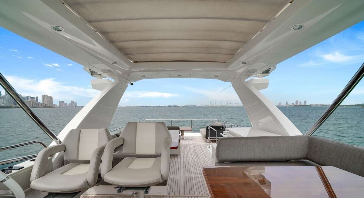 PARAGON yacht charter 3