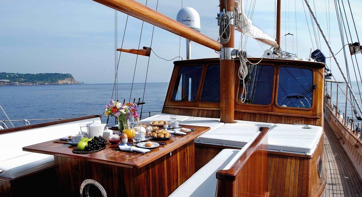 PAREA yacht charter 2