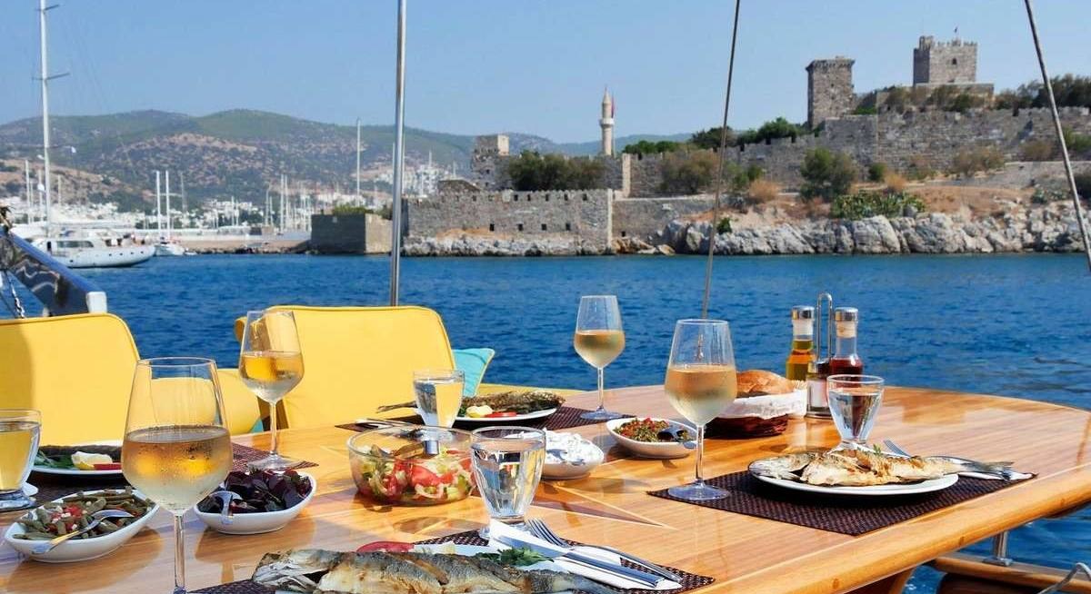 PARSS yacht charter 4