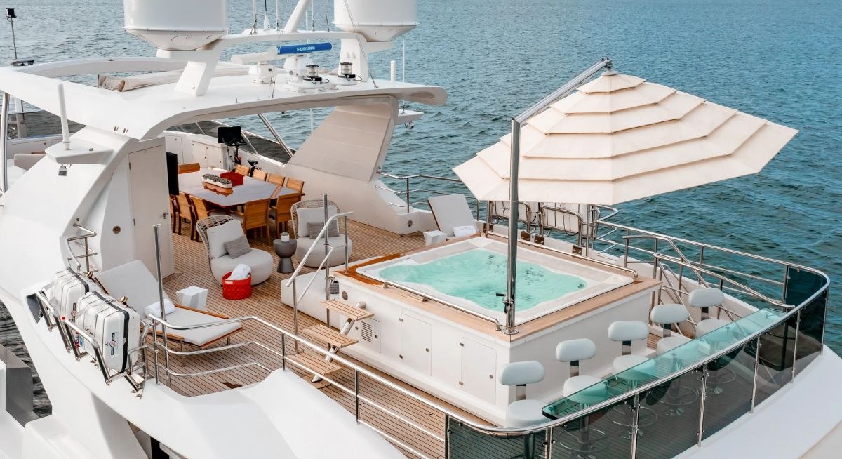 PATIENCE yacht charter 3