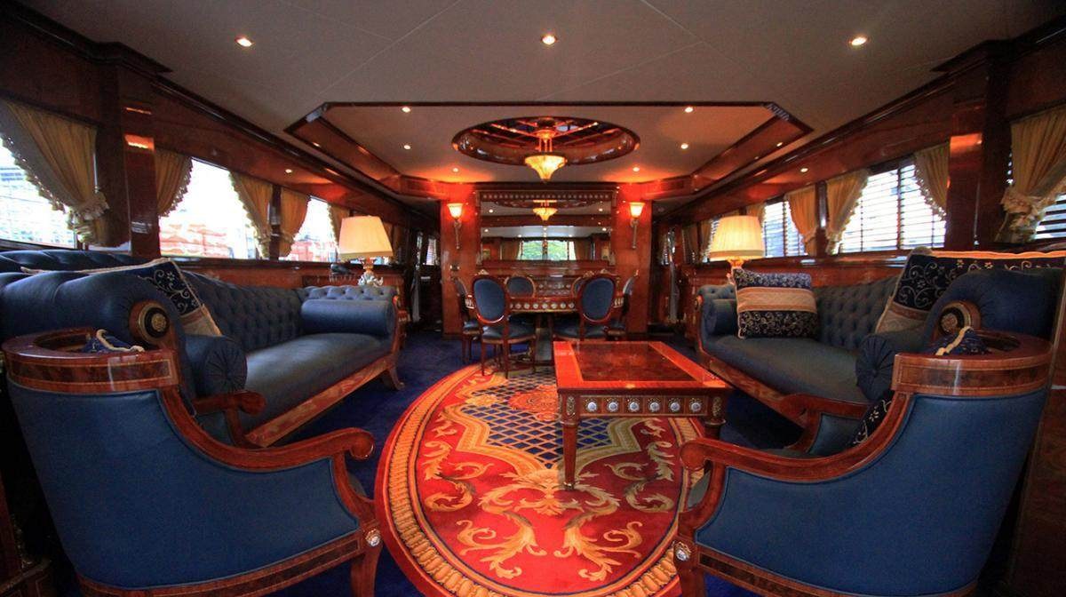 PATRIOT yacht charter 3