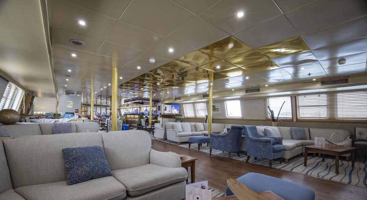 PEGASOS yacht charter 3