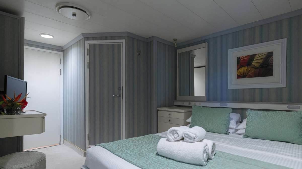 PEGASOS yacht charter 5