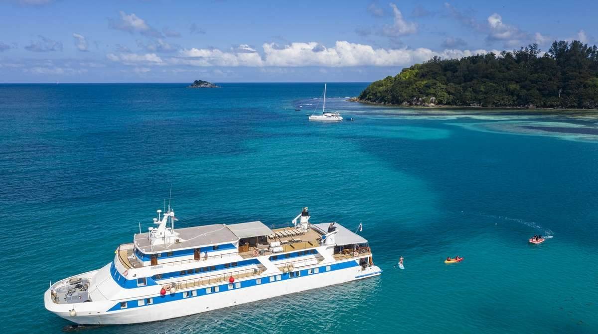 PEGASOS yacht charter 1