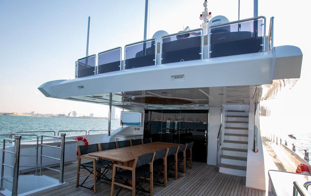 PERSISTENCE yacht charter 2