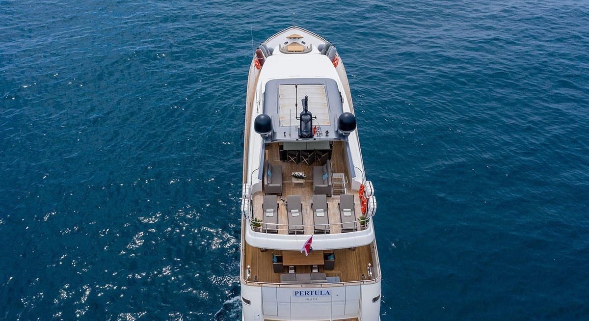 PERTULA yacht charter 5