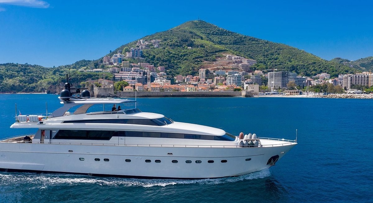 PERTULA YACHT CHARTER yacht charter