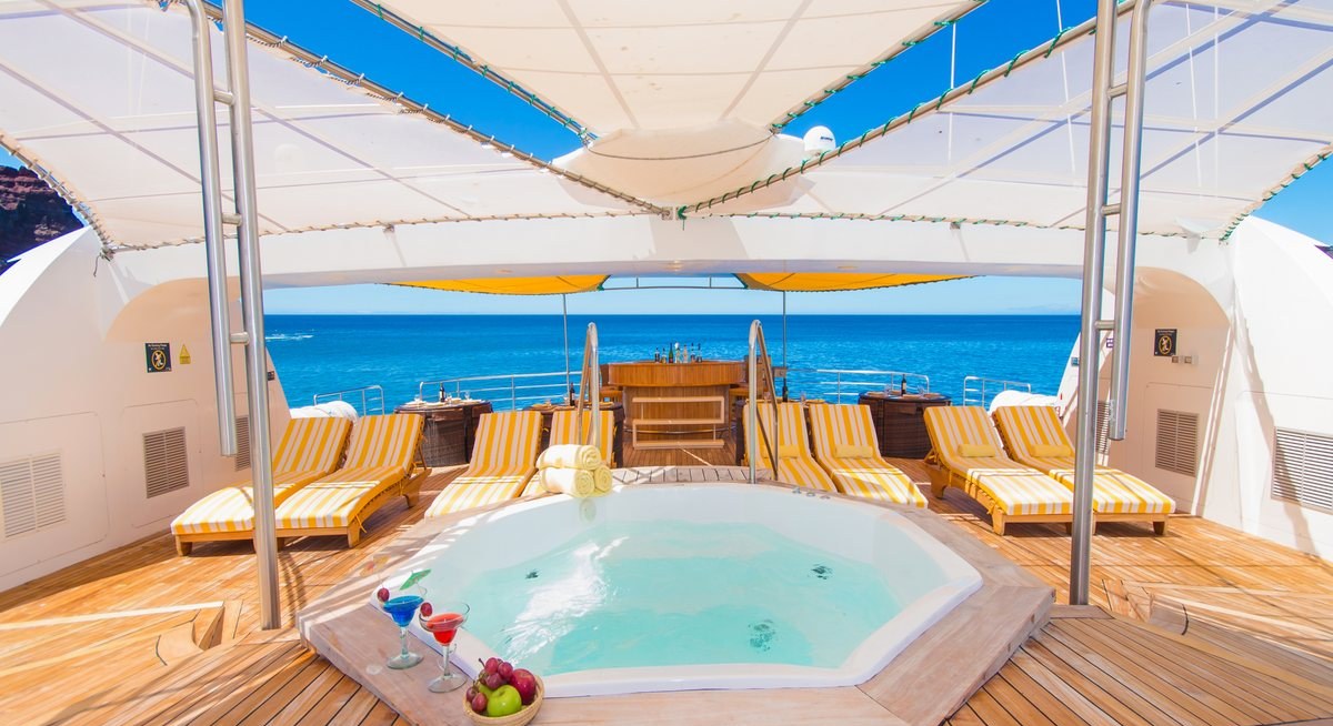 PETREL yacht charter 2