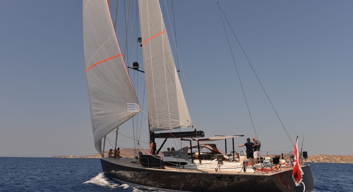 PH3 yacht charter 1