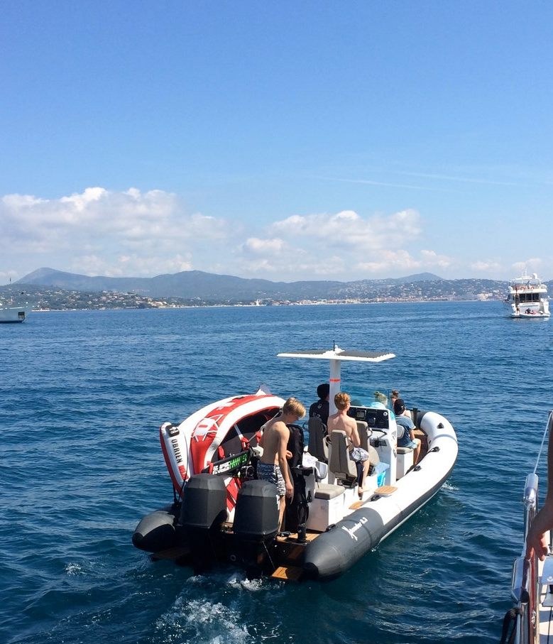 PH3 yacht charter 3