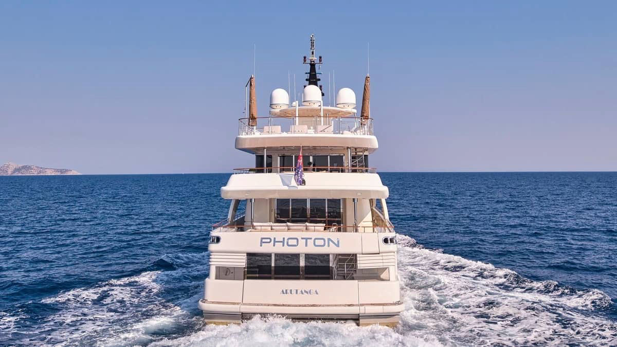 PHOTON yacht charter 2