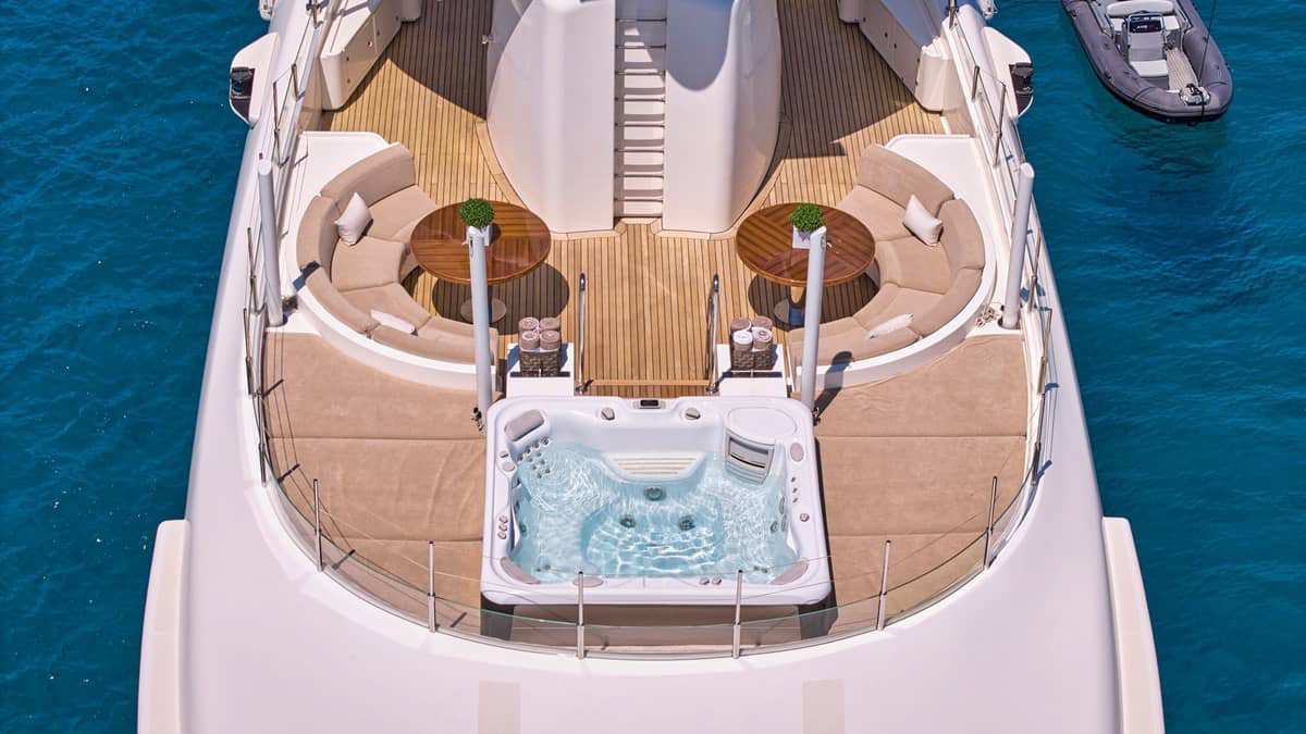 PHOTON yacht charter 4