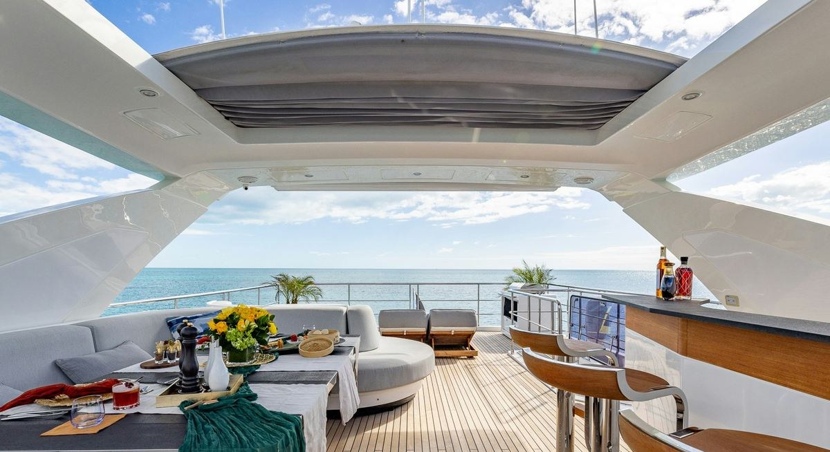 PIER PRESSURE yacht charter 3