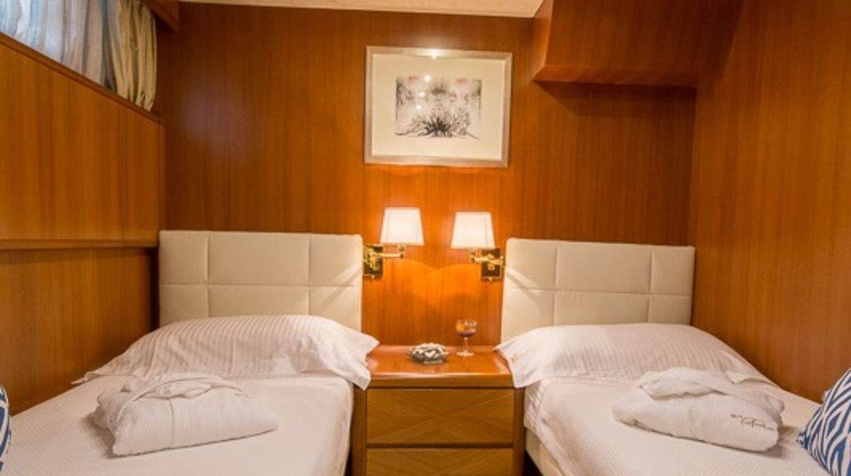 PIERPAOLO IV yacht charter 5
