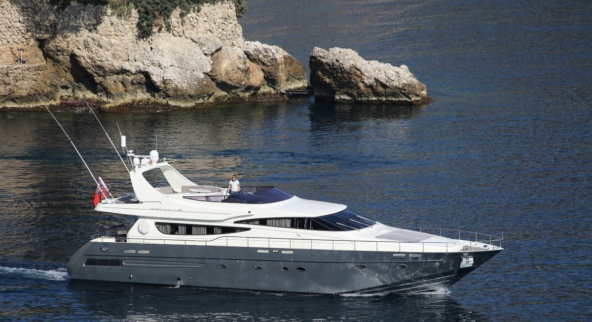 PIKES PEAK yacht charter 3
