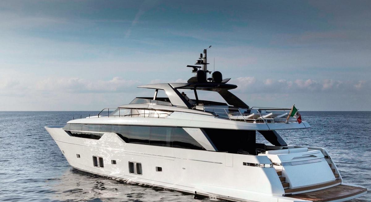 PIOLA yacht charter 5