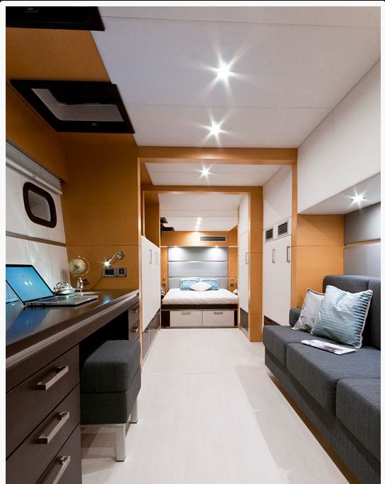 POMAIKAI yacht charter 2