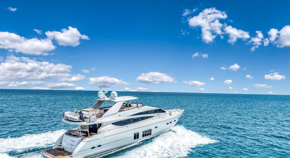 PRAYING FOR OVERTIME yacht charter 4