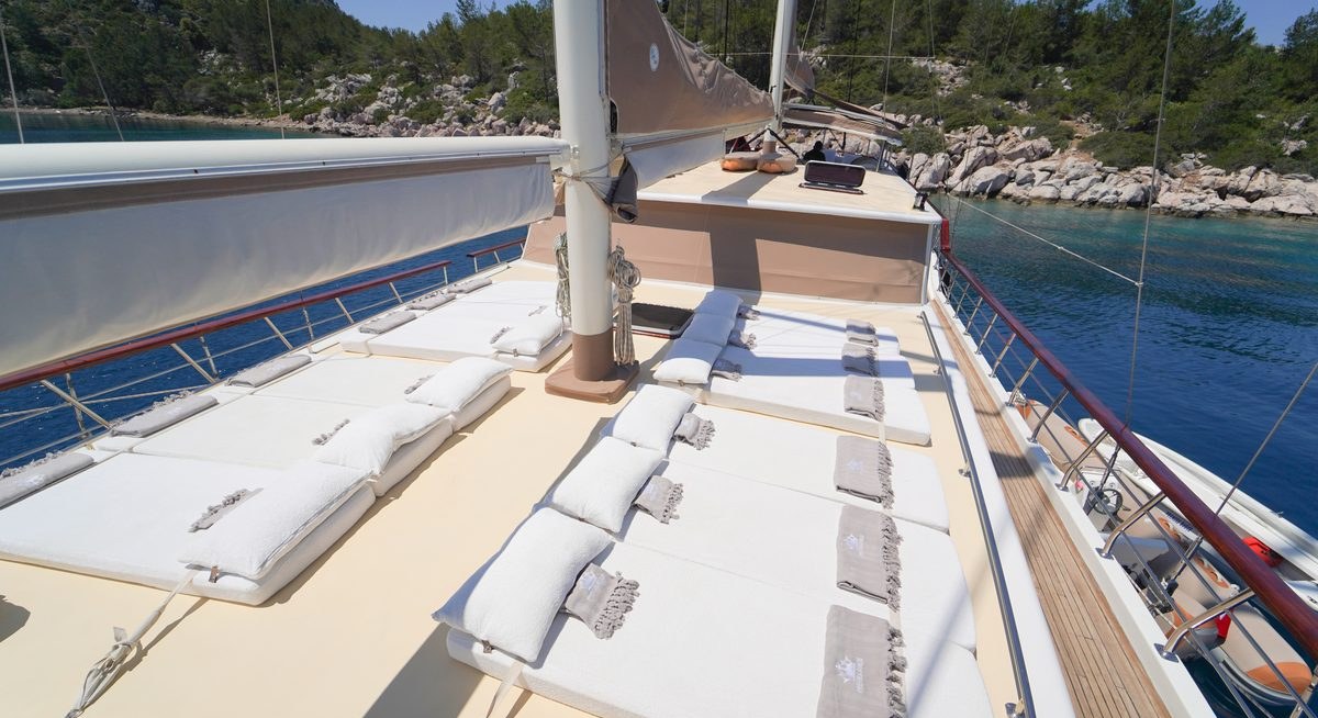 PRENSES BUGCE yacht charter 4