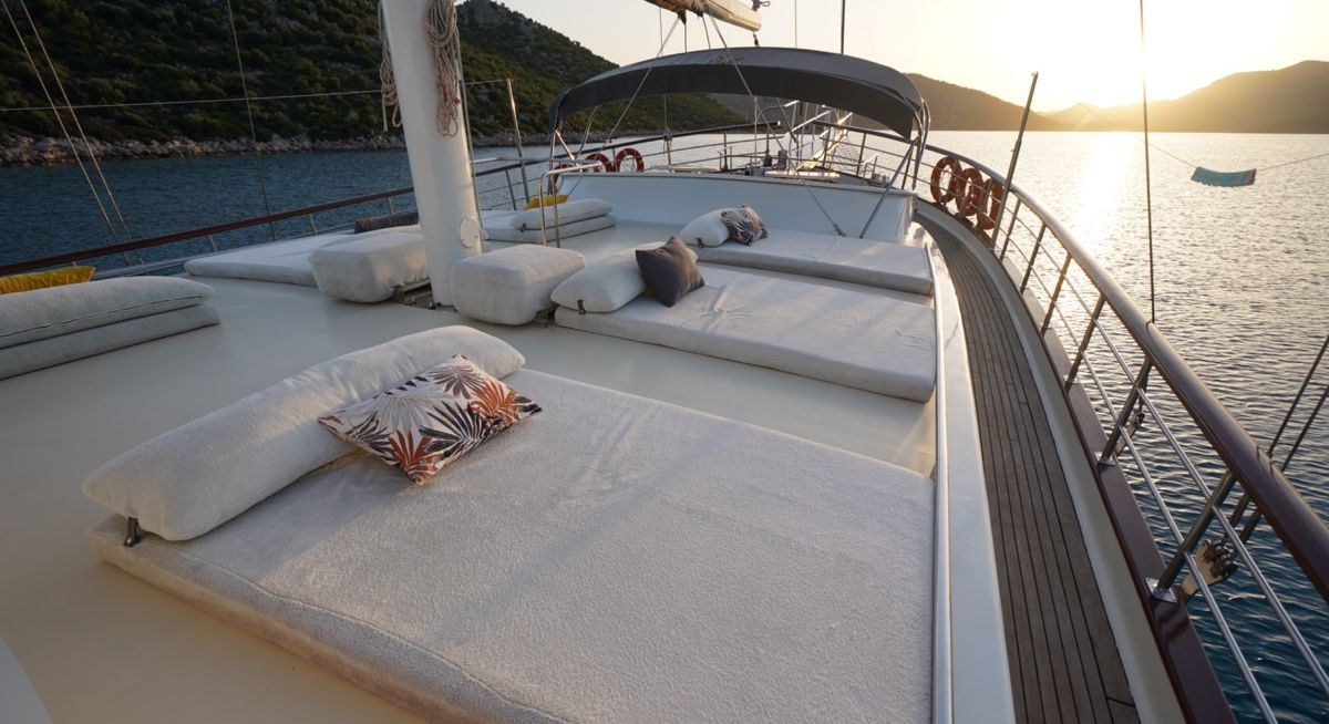 PRENSES ESILA yacht charter 2