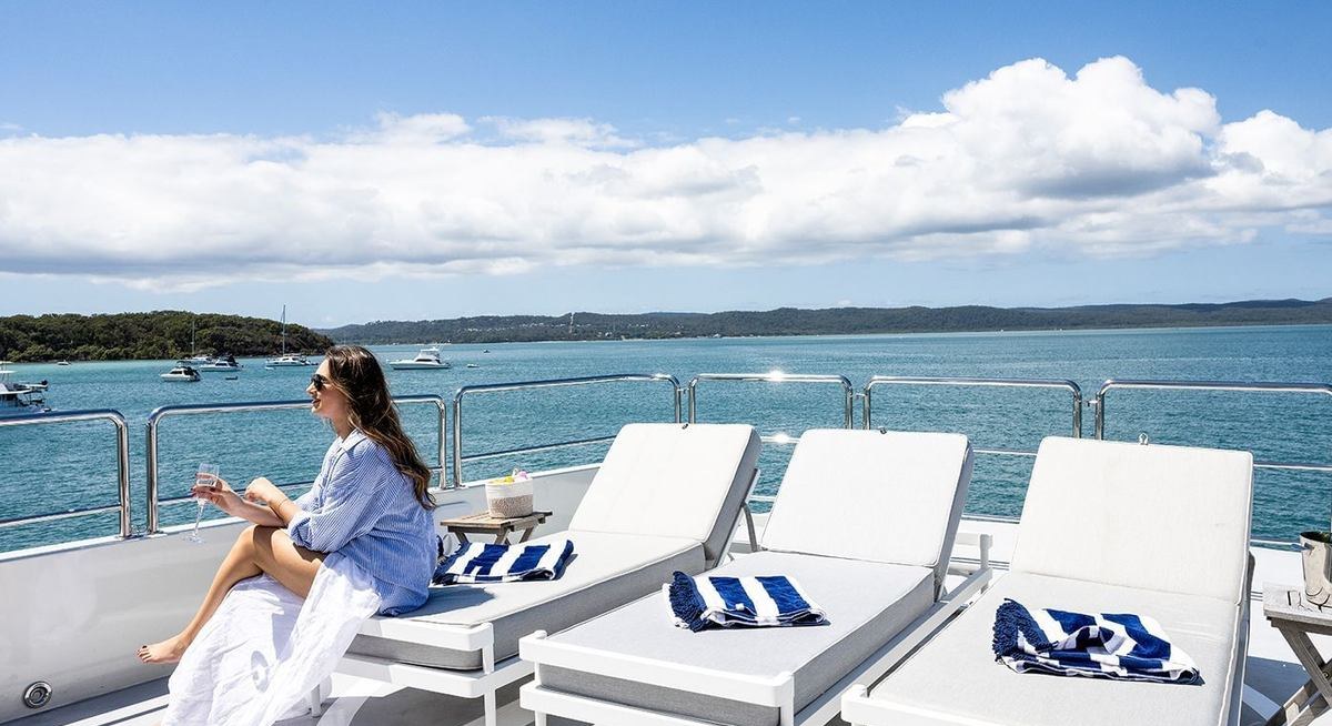 PRINCESS ILUKA yacht charter 3