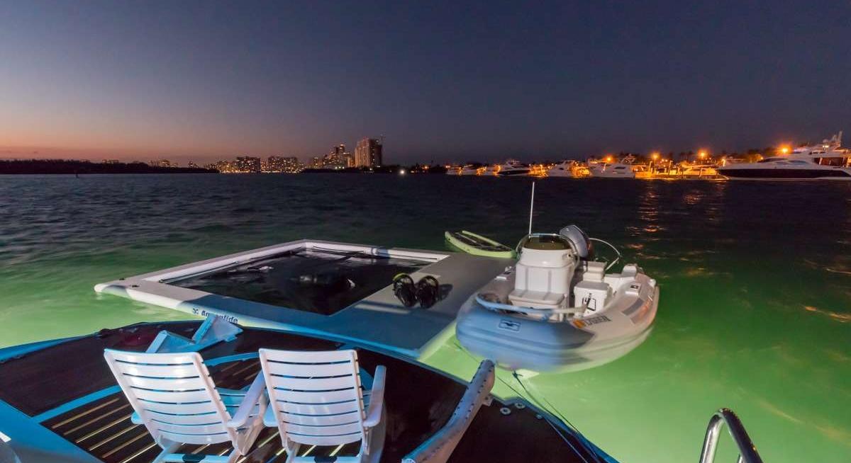 PRIVEE yacht charter 3