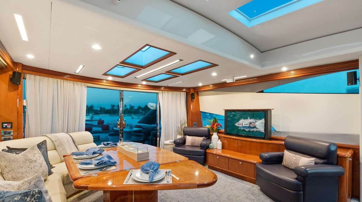 PRIVEE yacht charter 5