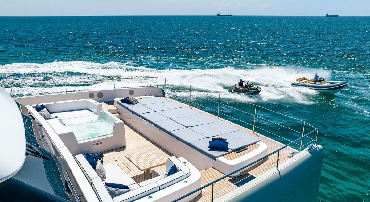 PRONTO yacht charter 2