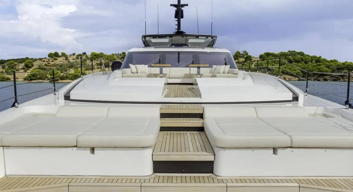 QUANT yacht charter 2