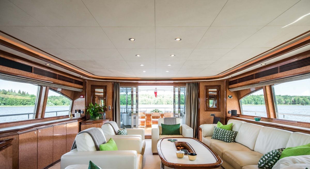 QUEEN OF SHEBA yacht charter 5