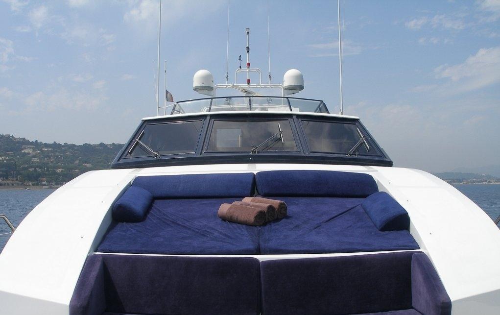 QUEEN SOUTH yacht charter 1