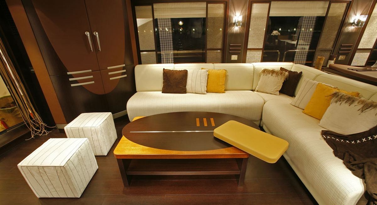 QUID PRO QUO yacht charter 2