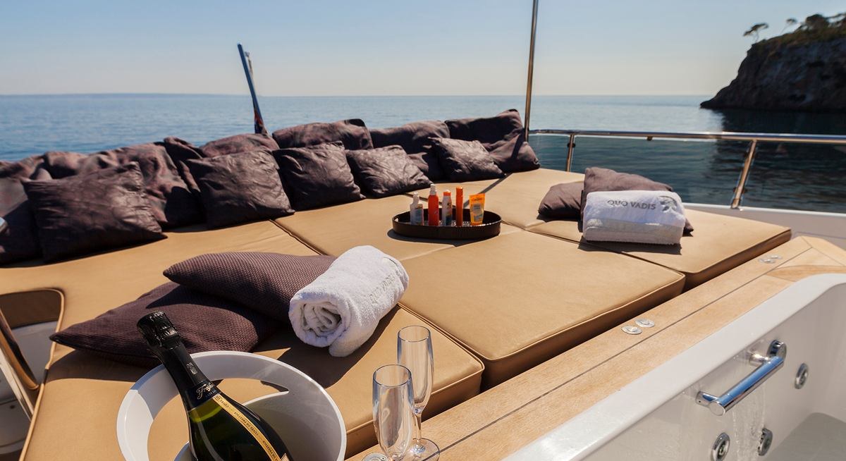 QUO VADIS yacht charter 4