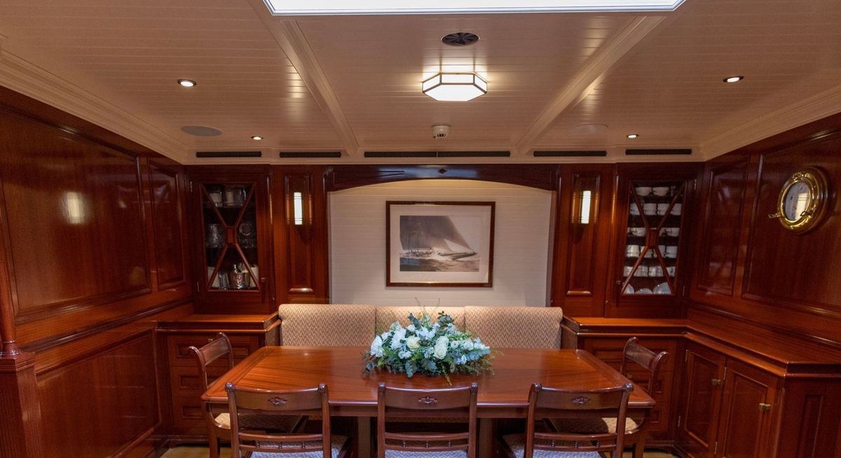 RAINBOW yacht charter 4