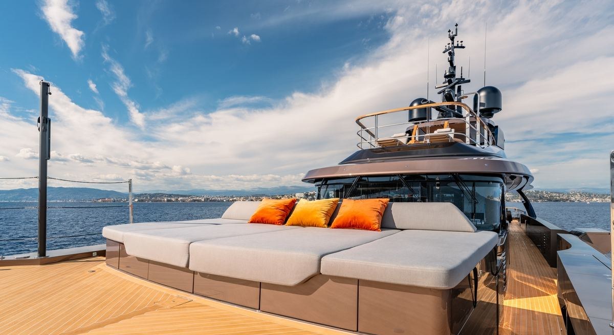 RAJA² yacht charter 2