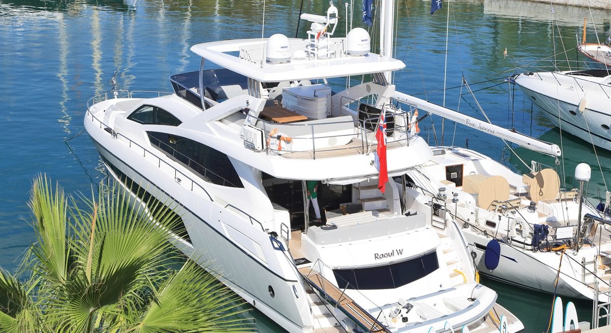 RAOUL W yacht charter 2