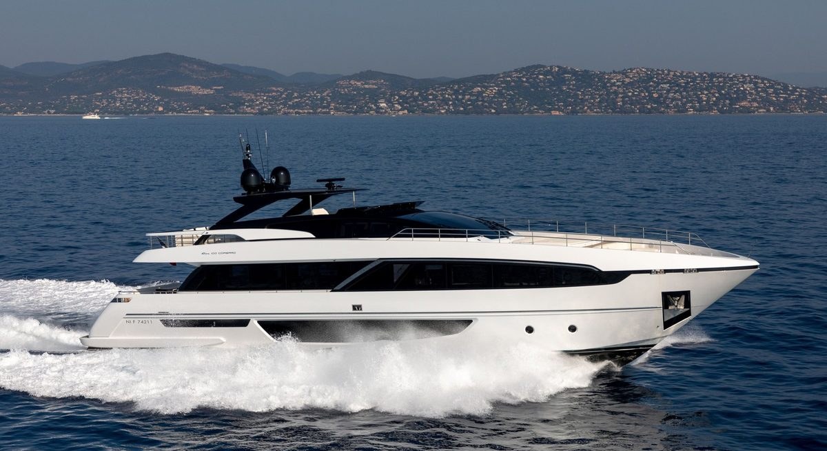 RAPH SEVEN II yacht charter 1