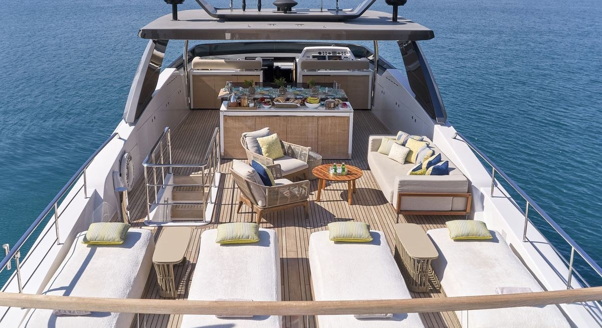 RARE DIAMOND yacht charter 2