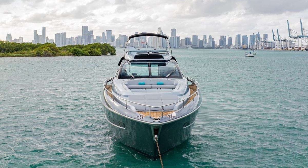 RECREATIONAL USE yacht charter 2