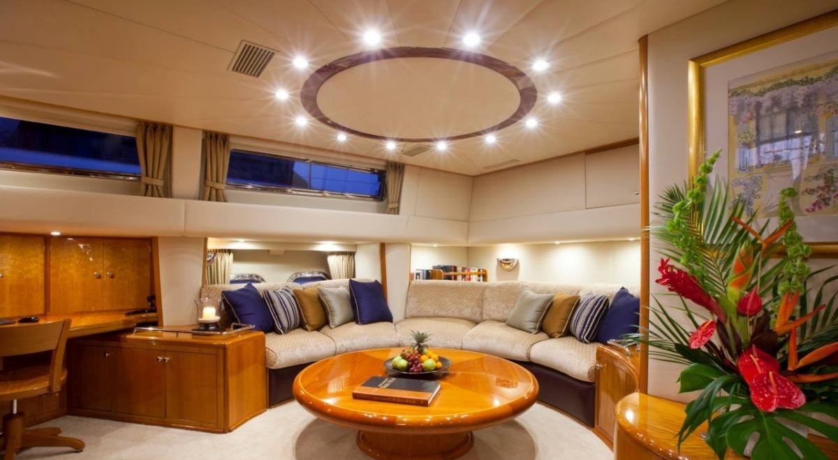 REE yacht charter 3