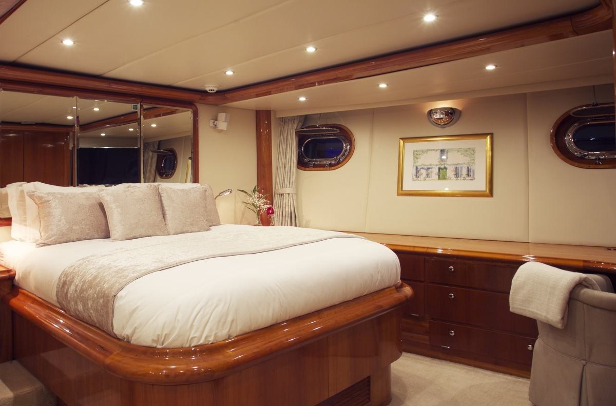 REE yacht charter 4