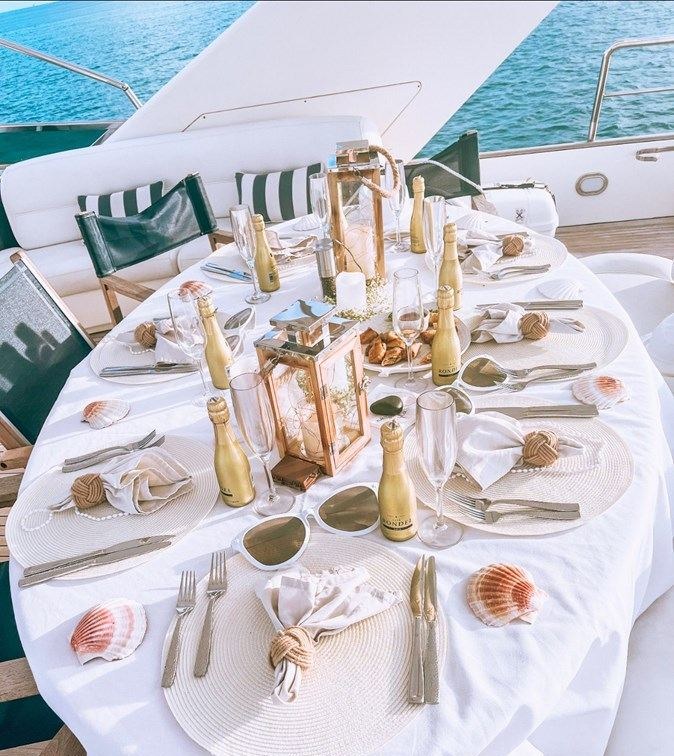 REFLECTION yacht charter 4