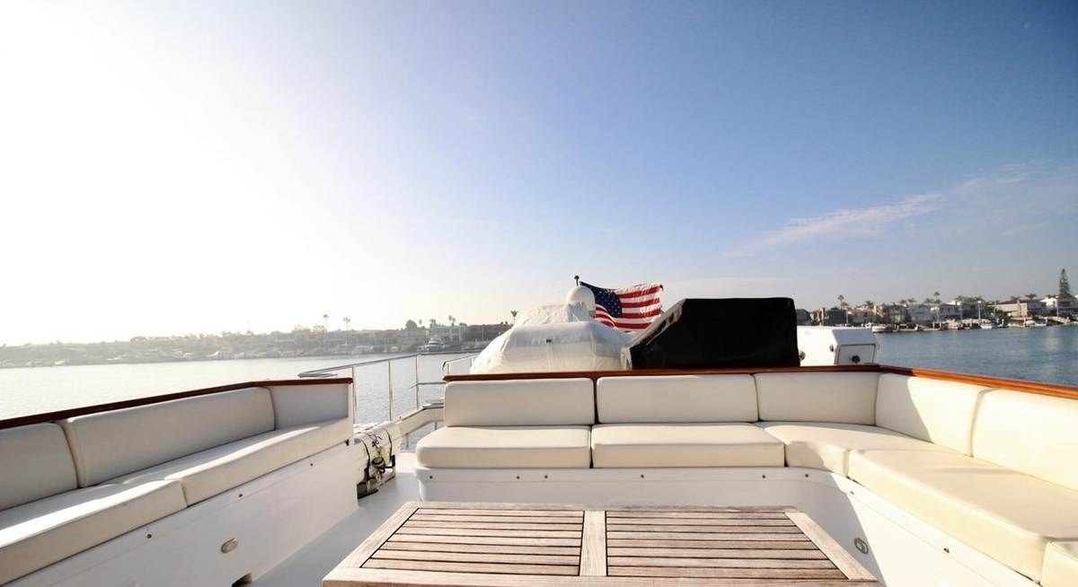 REFLECTIONS yacht charter 4