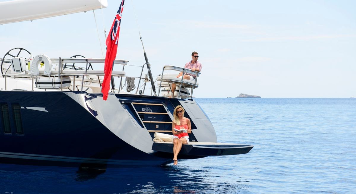 REINA yacht charter 5