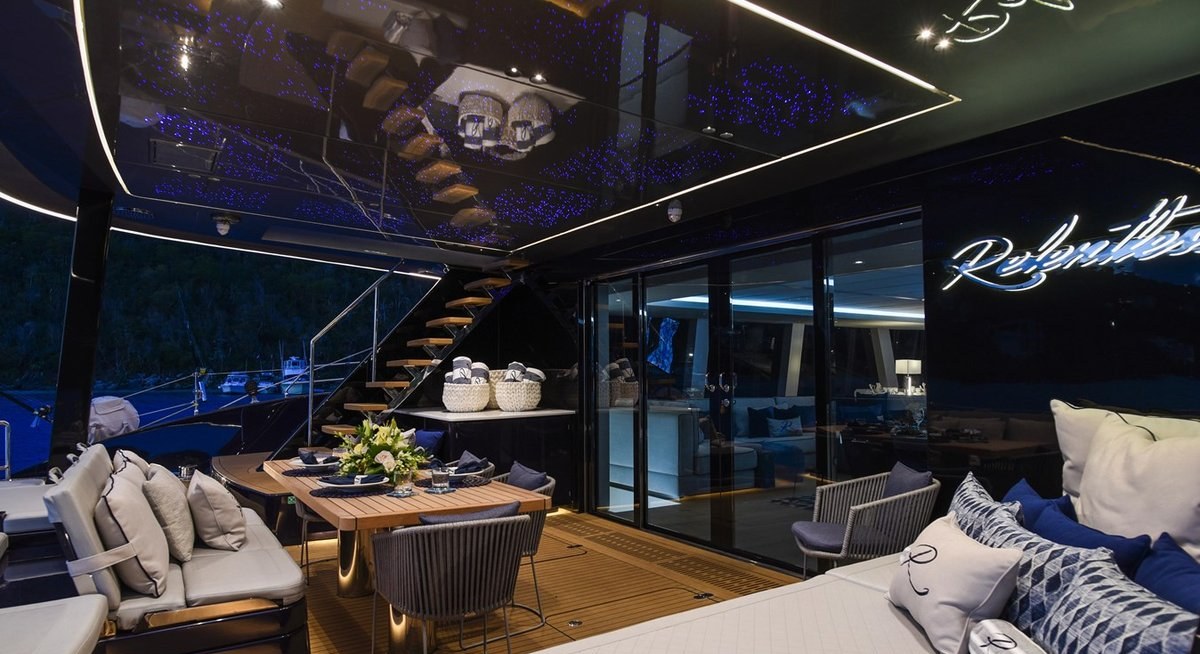 RELENTLESS II yacht charter 5