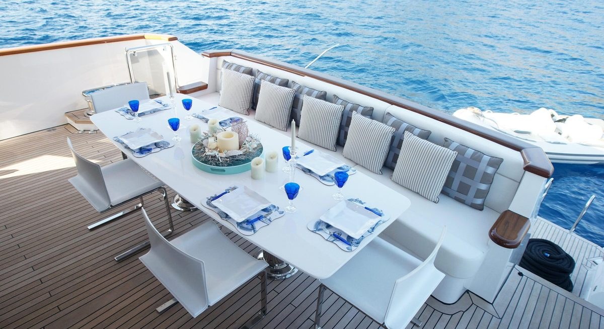 REM yacht charter 4