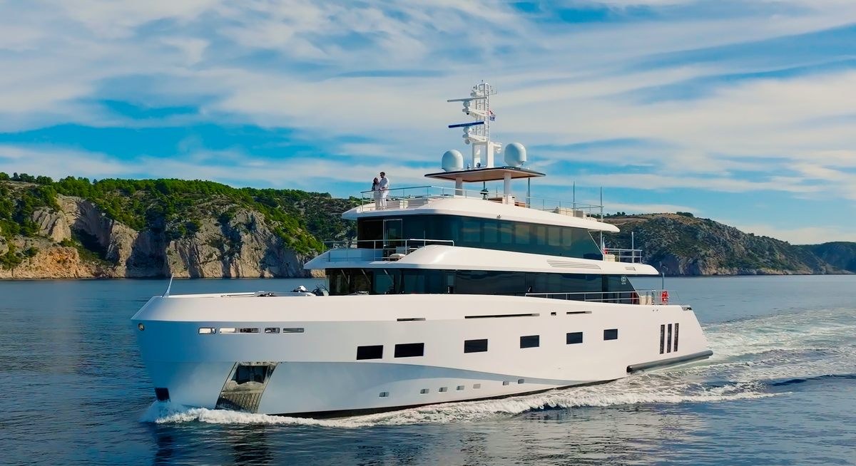 RENATA YACHT CHARTER yacht charter