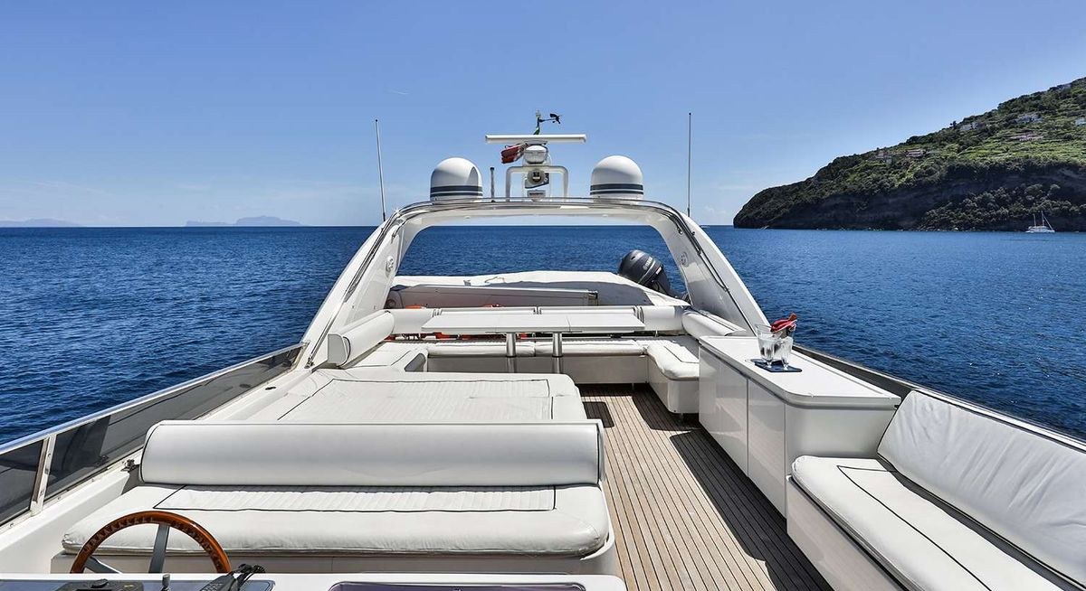 RESILIENCE yacht charter 3