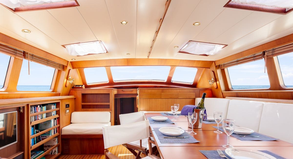 RESTLESS SPIRIT yacht charter 5